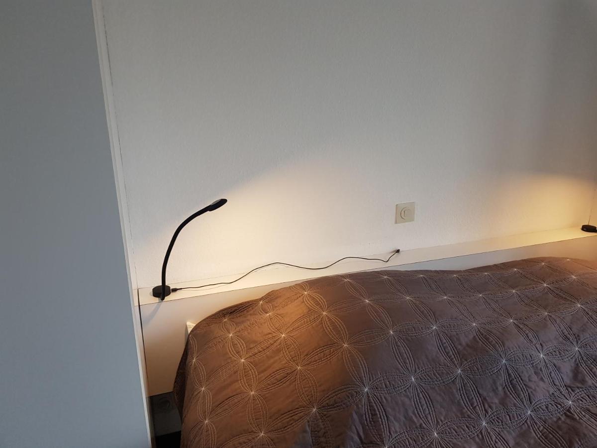 Modern appartement met frontaal zeezicht en privé parking Knokke-Heist Exterior foto
